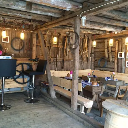 Stromnes - Oldefars Inderoy Gasthuis